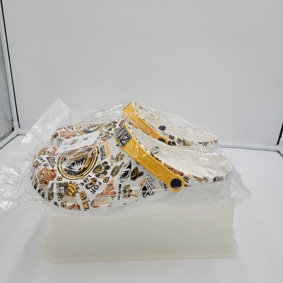 Mens University of Missouri unbranded plastic clogs New in Bag Size 48 - Picture 3 of 6
